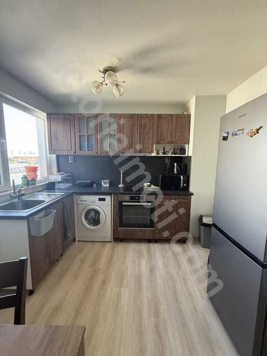 Продава се Тристаен апартамент в Велико Търново, Център - 75 кв.м за 1800 €/кв.м - Снимка #2