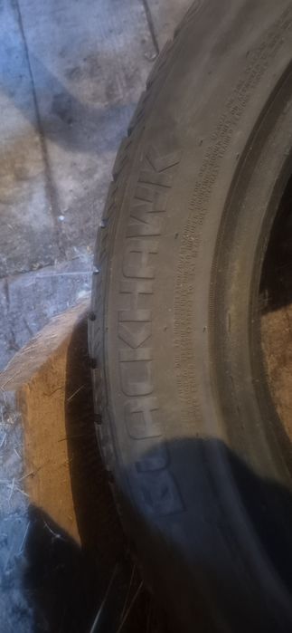 Продам резину зима на шипах