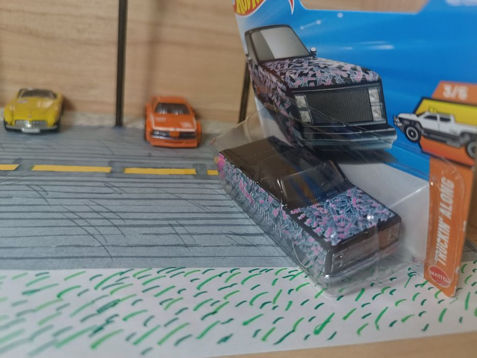 hotwheels 83 CHEVY SILVERADO for main