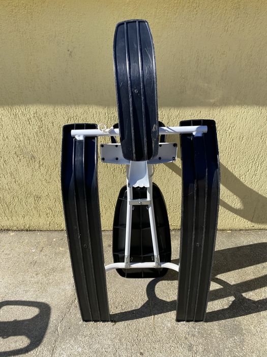 Шейна Чук и Гек Scoutt бяла и червена (сглобени)