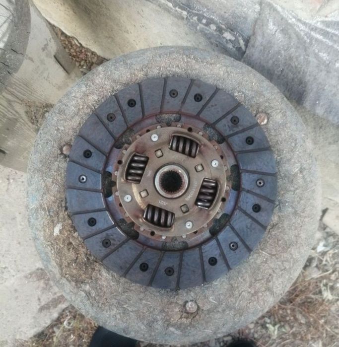 Корзина и диск сцепления Пассат 1.8