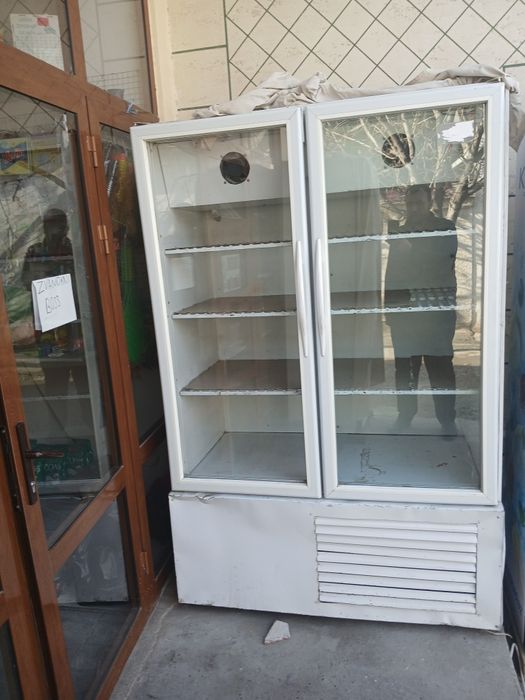 Xaladelnik ikki eshikli