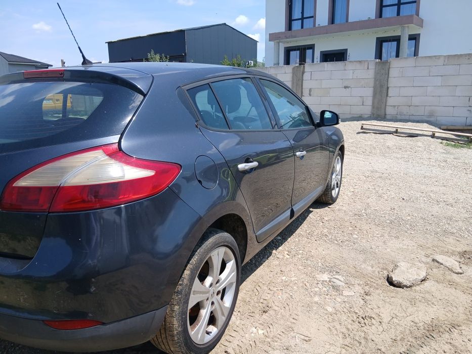 Bara fata far faruri stanga dreapta Renault megane 3