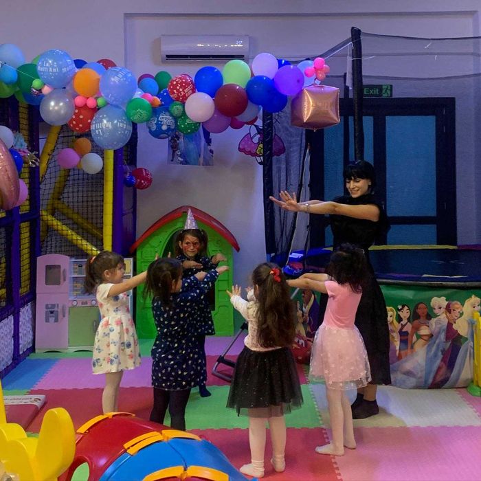 Super animatori Petreceri pentru copii