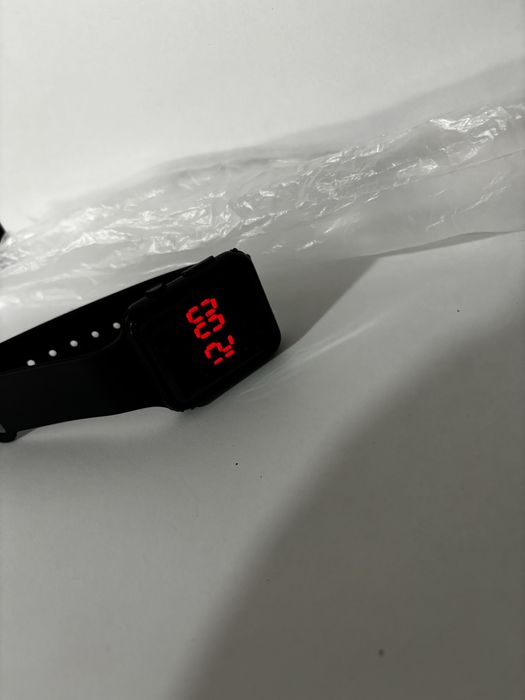 Set ceas femei / batbati cu btatara / ceas digital