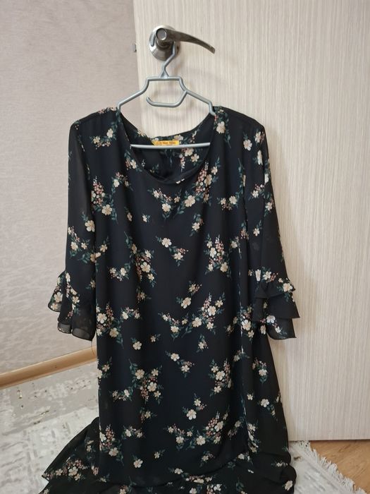 Женская одежда платья