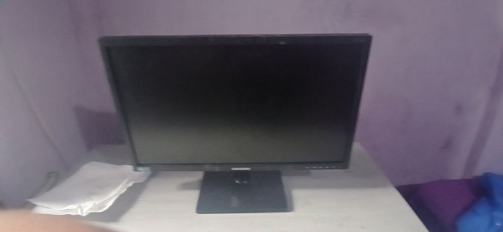 Monitor samsung model vechi (2014), max 60fps  diagonala nu o stiu