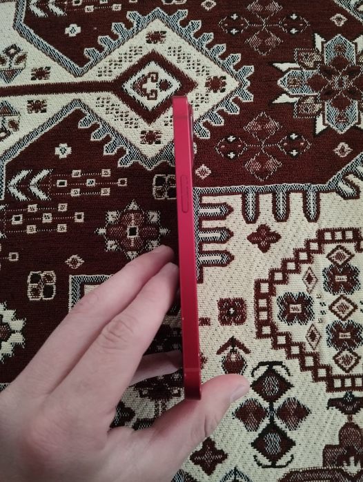 Айфон 13 сатылады