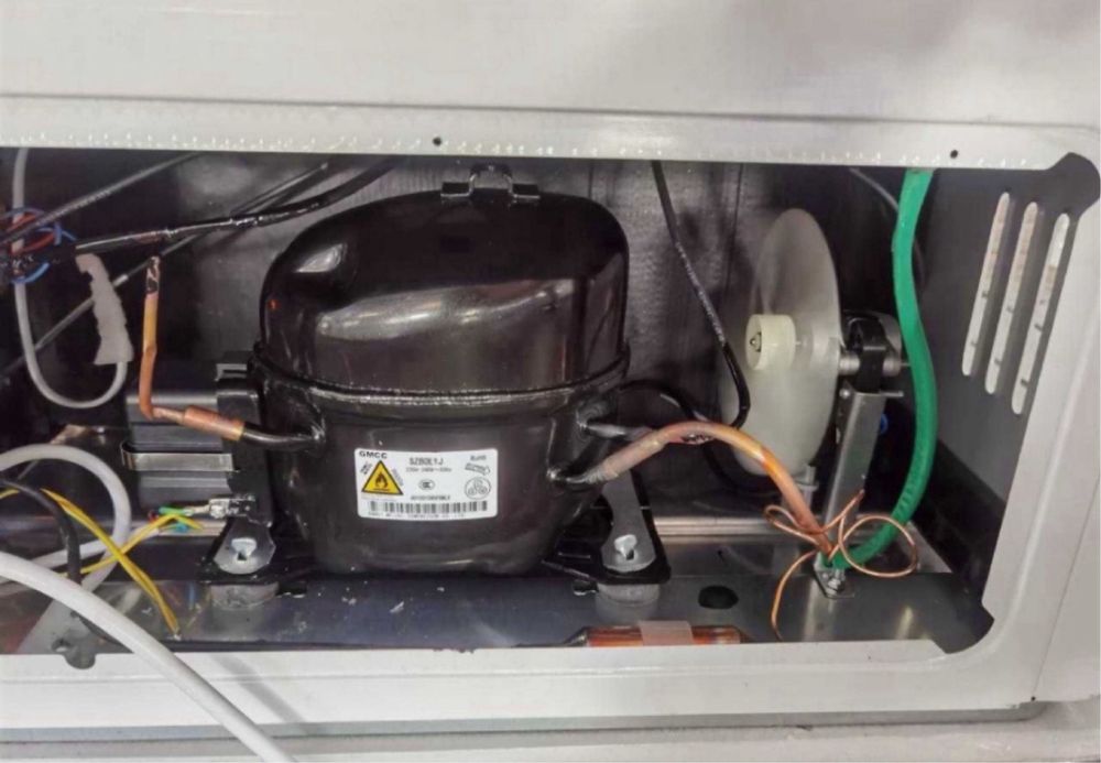 Японские морозильник от фирмы Aiwa morozilka marazilnik