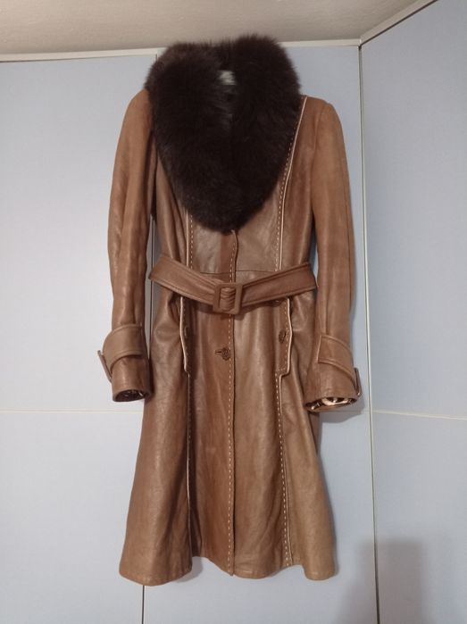 Продам кожаное пальто