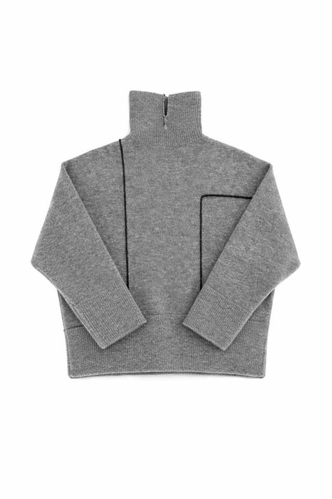 Сив поло пуловер с контрастни детайли