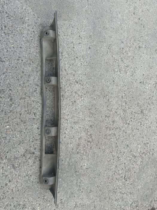 Планка багажника мазда 626 универсал