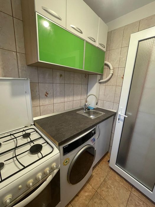 Închiriez garsonieră metrou parc drumul taberei