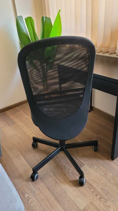 Офис стол IKEA FLINTAN – черен, ергономичен