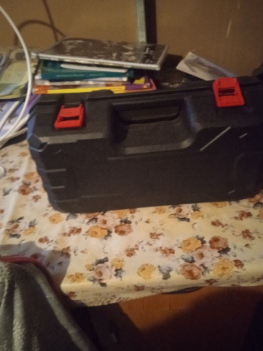 Vând mini drujba nouă folosită de vreo patru ori