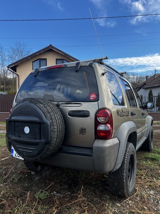 Vand jeep liberty kj 2.4 benzina 2006