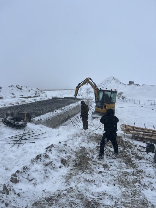 Услуга мини эксковатора. Блоха. Гидромолот.