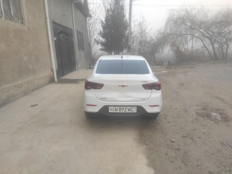 Срочно продаётся Шевроле Оникс!