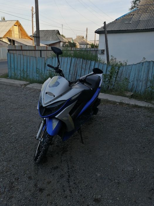 Продам скутер японец