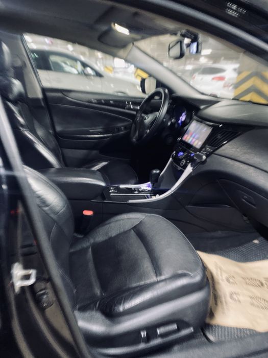 Hyundai Sonata авто в аренду