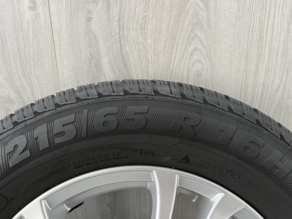 Джанти 16 цола 5х114,3 за японски SUV със зимни гуми 215/65/16