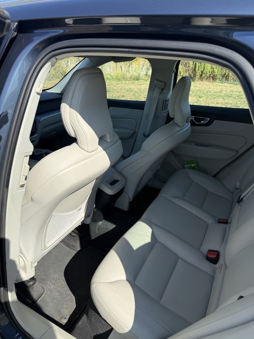 VOLVO XC60 2019 — imagine 5