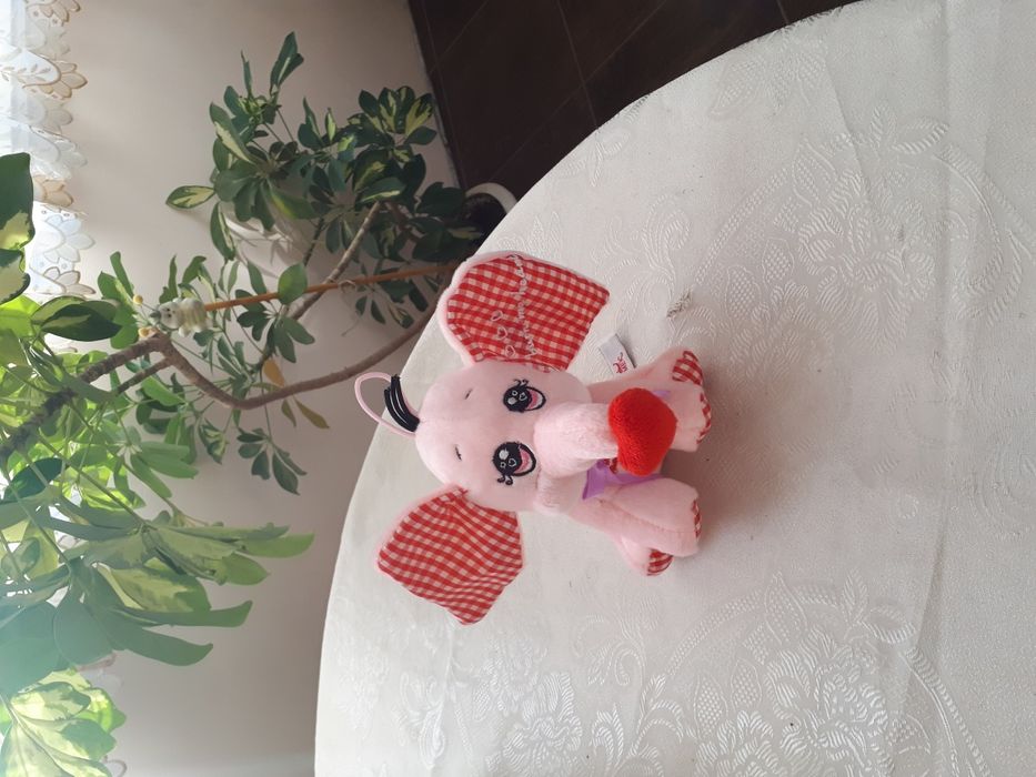 Плюшено слонче-ново