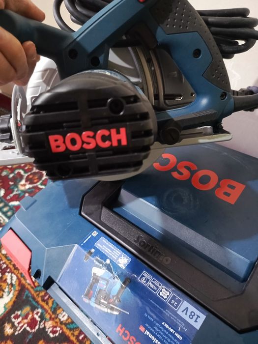 Продаю циркулярная пила Bosch GKS 190 оригинальная и абсолютно новая.