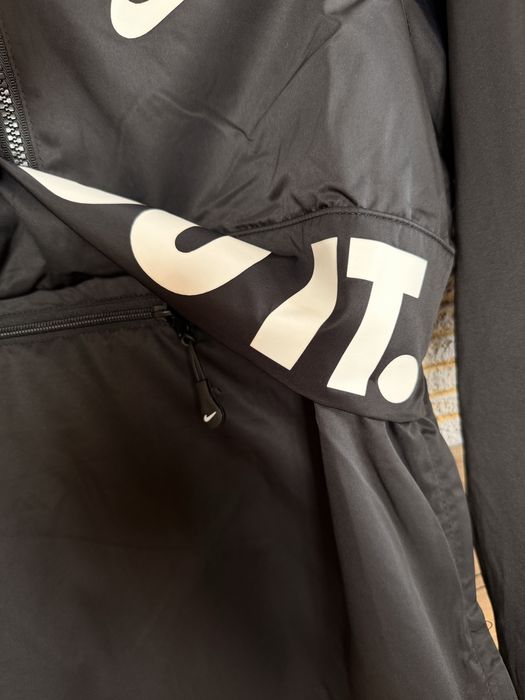 Разкошно яке/ветровка Nike