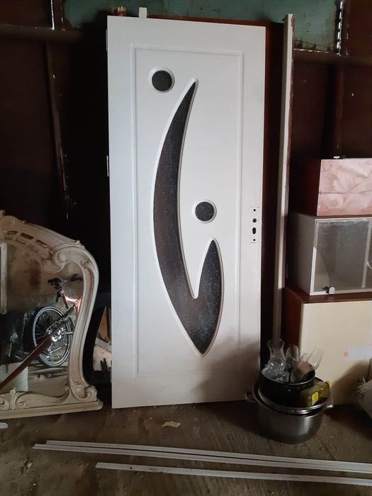 2 usi cu toc fara manwre farq broasca pret negociabil