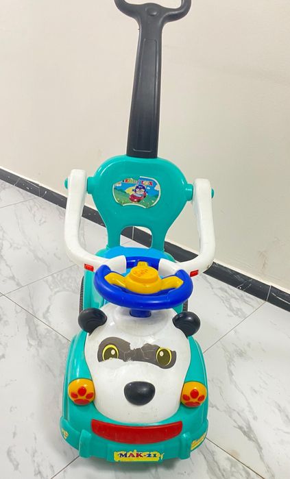 Детская машина-каталка