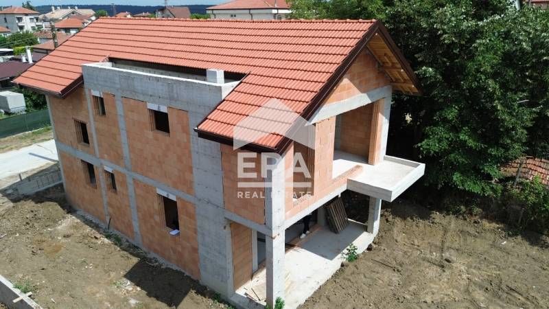 Ексклузивна, двуетажна, новострояща се къща с Акт 14 за продажба, със