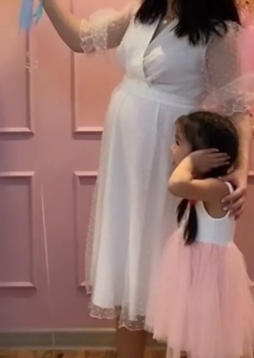 Платье белое на запах