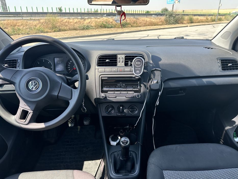 VOLKSWAGEN Polo 2011 — imagine 9