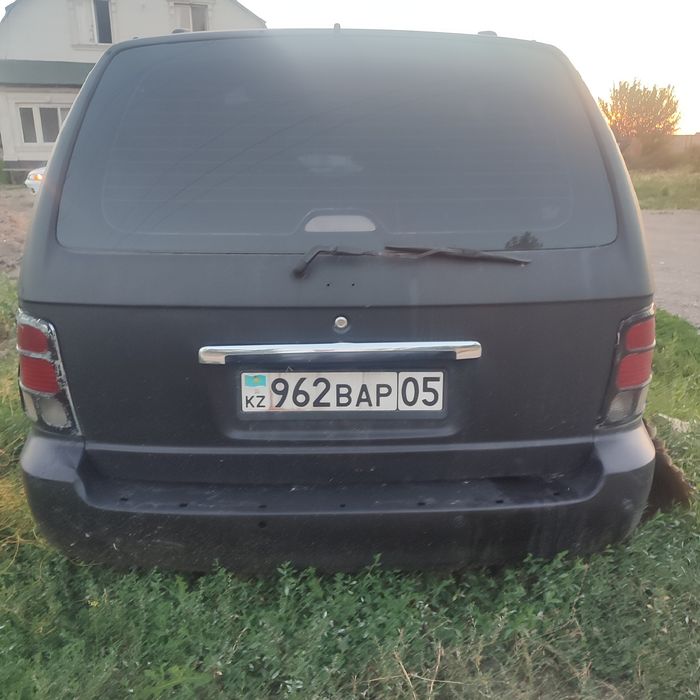KIA Cornival.2005.