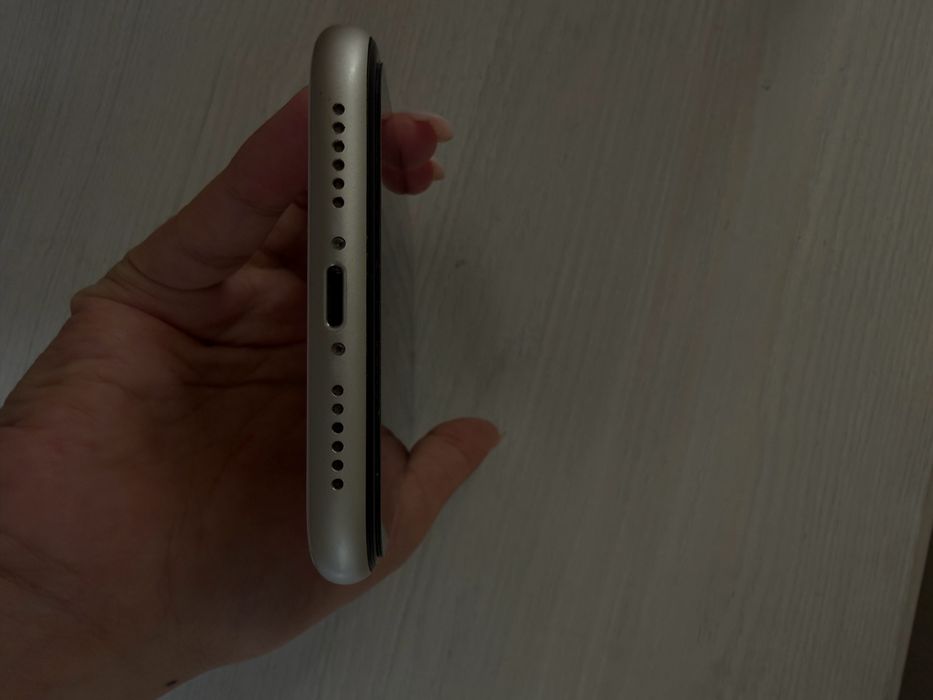 продам iphone 11