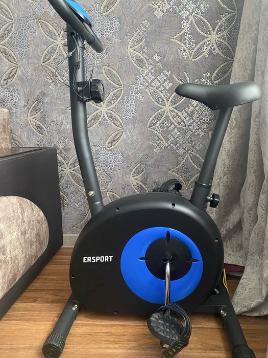 Велотренажер почти новый
