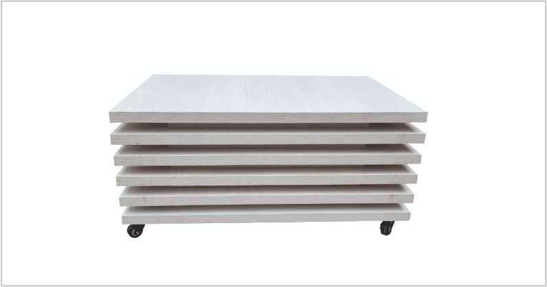 Журнальный столик продам