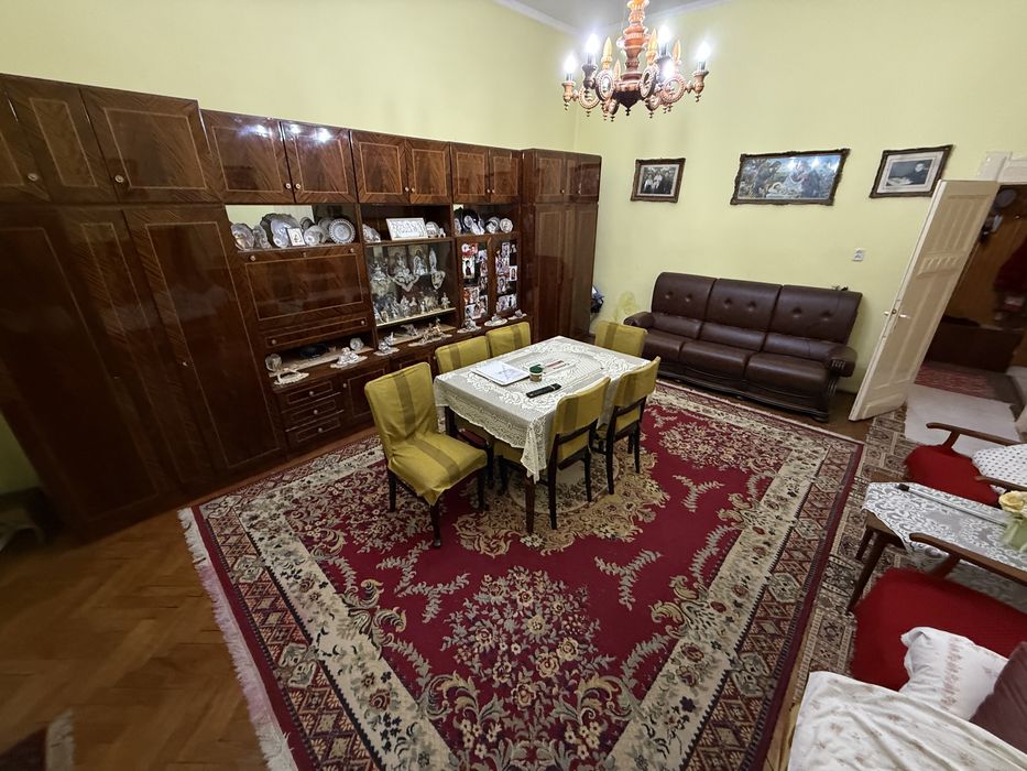 Ofer spre vanzare APARTAMENT ULTRACENTRAL in Asociatie