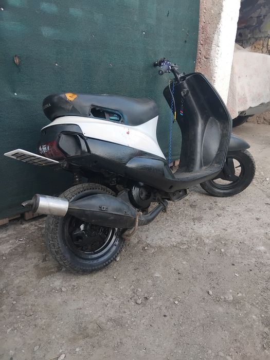 Vând Piaggio Zip