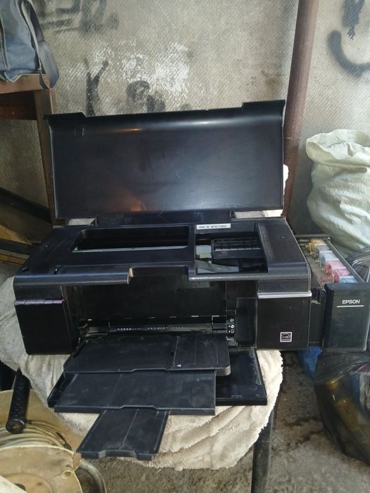 Продам  принтер Epson L805.
