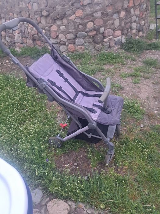 Стульчик детскии,коляска в подарок