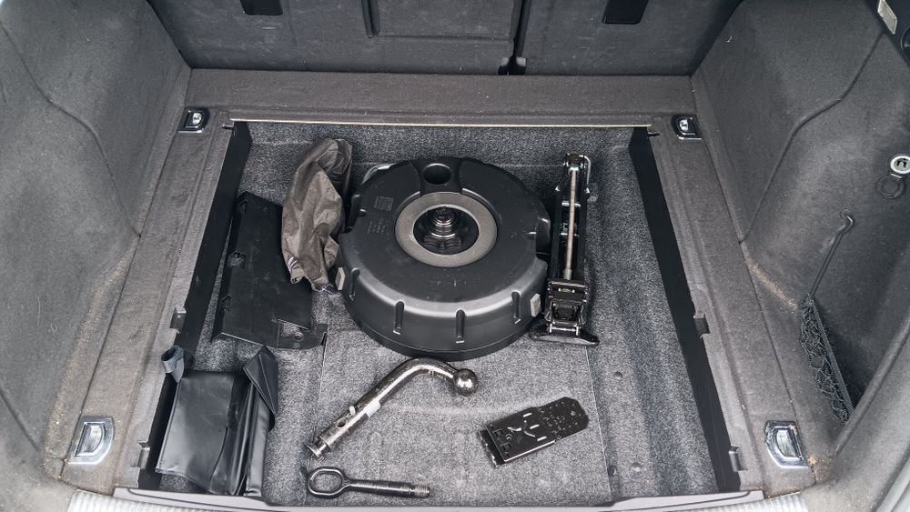 Audi Q5 2.0 TDI,6 ск. , ръчка, 170 к.с. , 3 броя на части