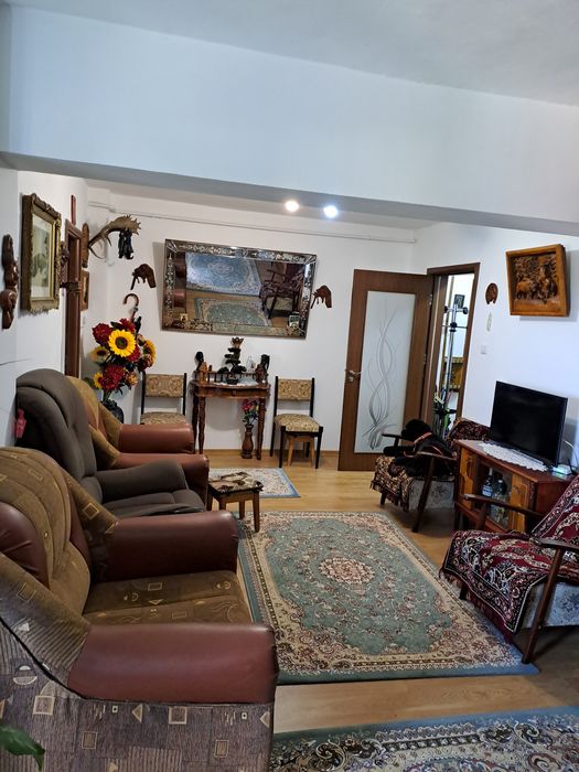 3 camere, decomandat,90 m.p. bloc nou,et.4 din 7 — fotografia 1