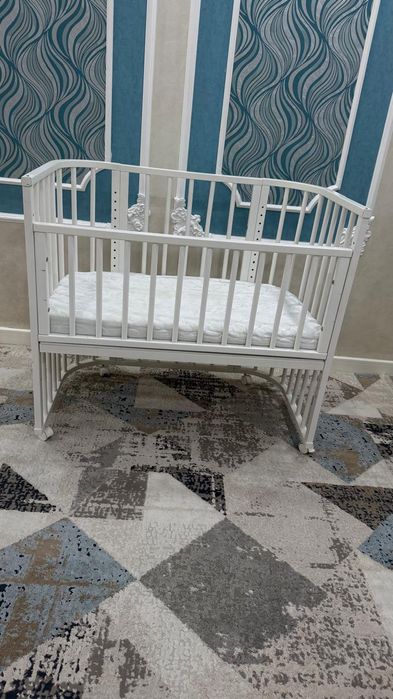 Детский манеж с матрасом в отличном состоянии