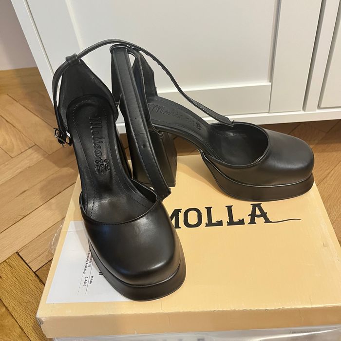 Обувки с дебел ток