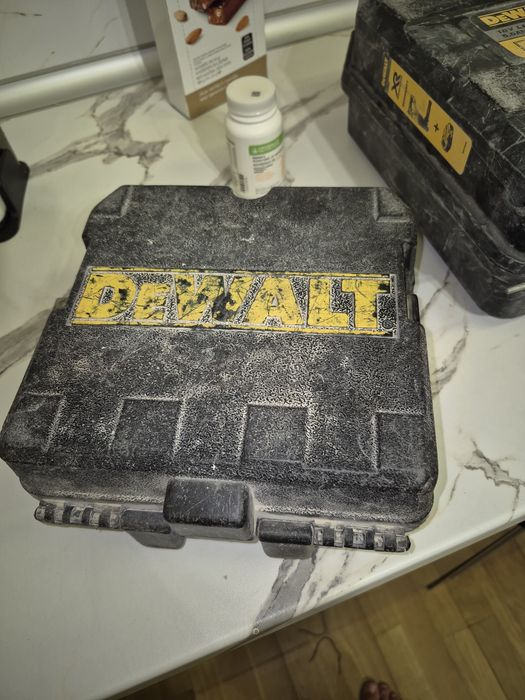 Комплект dewalt за всичко 500 евро