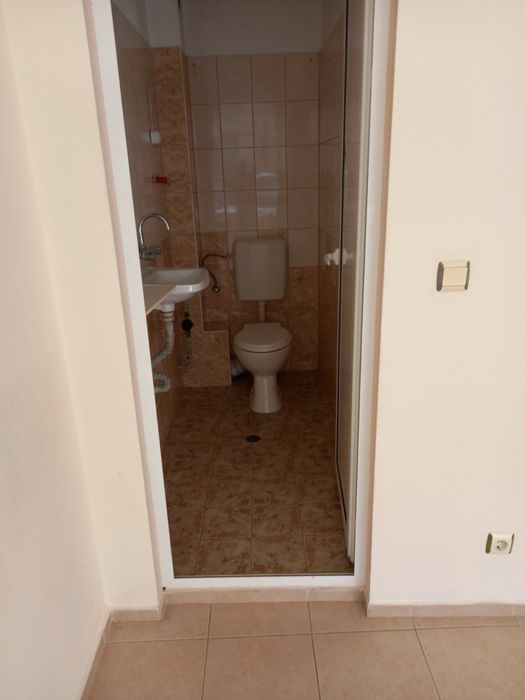 Дава се под наем Офис в Варна, Зимно кино Тракия - 15 кв.м за 179.52 € - Снимка #2