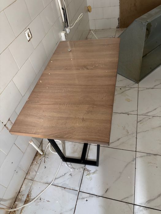 Продам диваны и столы