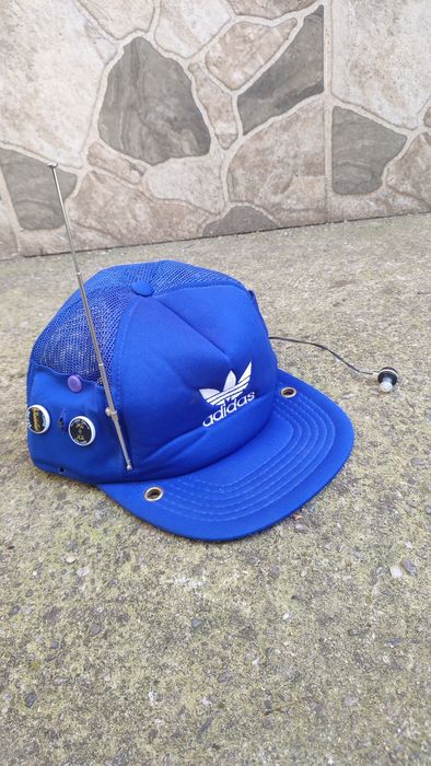 Șapcă Adidas cu radio